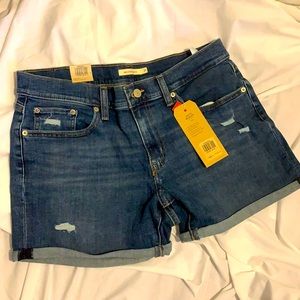 Levi’s Sculpt Soft Mid Length Shorts